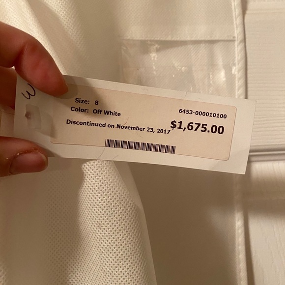 Wedding dress - Picture 4 of 6